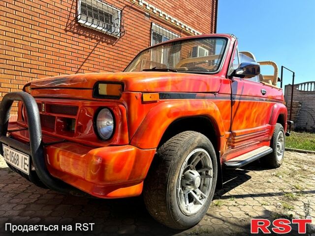 Красный ВАЗ Нива, объемом двигателя 1.6 л и пробегом 0 тыс. км за 2000 $, фото 4 на Automoto.ua