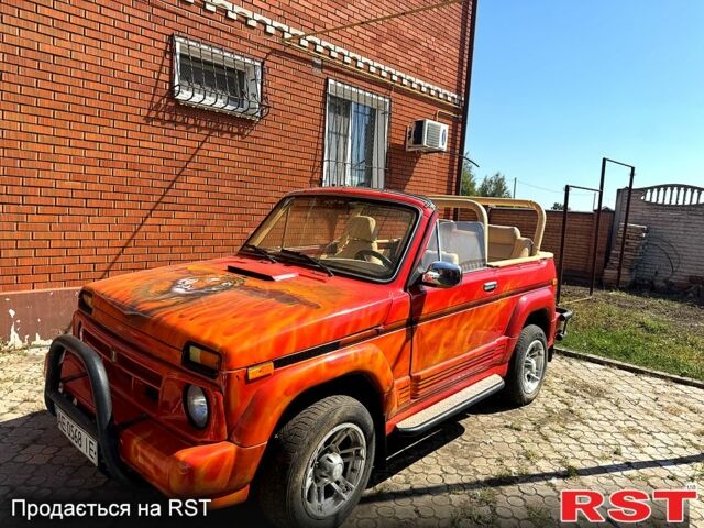Красный ВАЗ Нива, объемом двигателя 1.6 л и пробегом 0 тыс. км за 2000 $, фото 1 на Automoto.ua