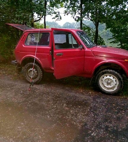 Красный ВАЗ Нива, объемом двигателя 1.6 л и пробегом 0 тыс. км за 1750 $, фото 3 на Automoto.ua