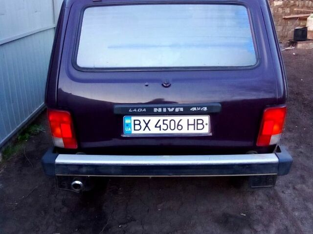 Червоний ВАЗ Нива, об'ємом двигуна 1.6 л та пробігом 0 тис. км за 2200 $, фото 2 на Automoto.ua