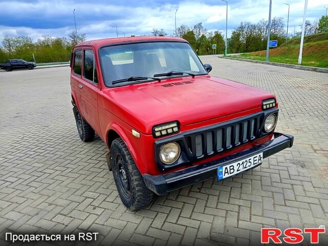 Червоний ВАЗ Нива, об'ємом двигуна 1.6 л та пробігом 0 тис. км за 1500 $, фото 10 на Automoto.ua