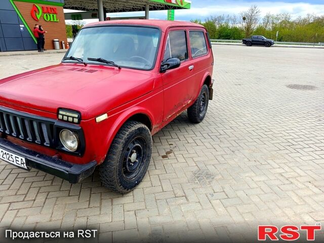 Червоний ВАЗ Нива, об'ємом двигуна 1.6 л та пробігом 0 тис. км за 1500 $, фото 13 на Automoto.ua