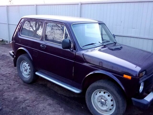Червоний ВАЗ Нива, об'ємом двигуна 1.6 л та пробігом 0 тис. км за 2200 $, фото 1 на Automoto.ua