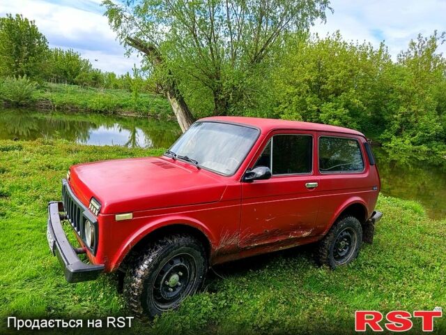 Червоний ВАЗ Нива, об'ємом двигуна 1.6 л та пробігом 0 тис. км за 1500 $, фото 2 на Automoto.ua