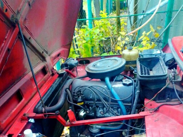 Червоний ВАЗ Нива, об'ємом двигуна 1.6 л та пробігом 0 тис. км за 2000 $, фото 1 на Automoto.ua