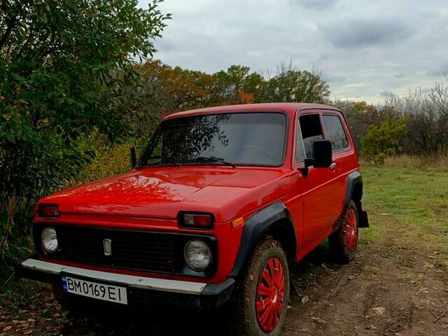 Червоний ВАЗ Нива, об'ємом двигуна 1.6 л та пробігом 0 тис. км за 2000 $, фото 4 на Automoto.ua