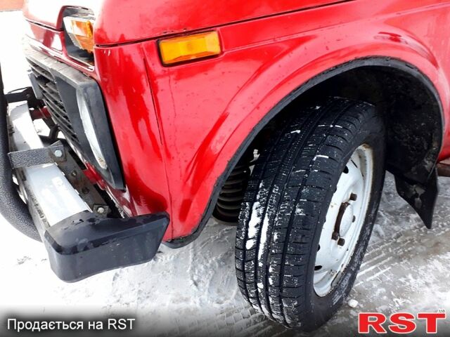 Червоний ВАЗ Нива, об'ємом двигуна 1.6 л та пробігом 0 тис. км за 2300 $, фото 3 на Automoto.ua