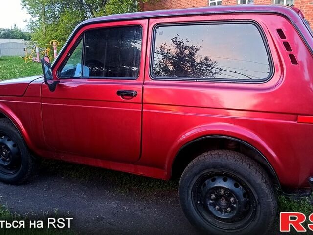 Червоний ВАЗ Нива, об'ємом двигуна 1.6 л та пробігом 0 тис. км за 2300 $, фото 1 на Automoto.ua