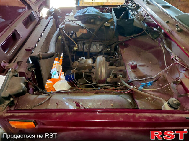 Красный ВАЗ Нива, объемом двигателя 1.7 л и пробегом 62 тыс. км за 1600 $, фото 4 на Automoto.ua