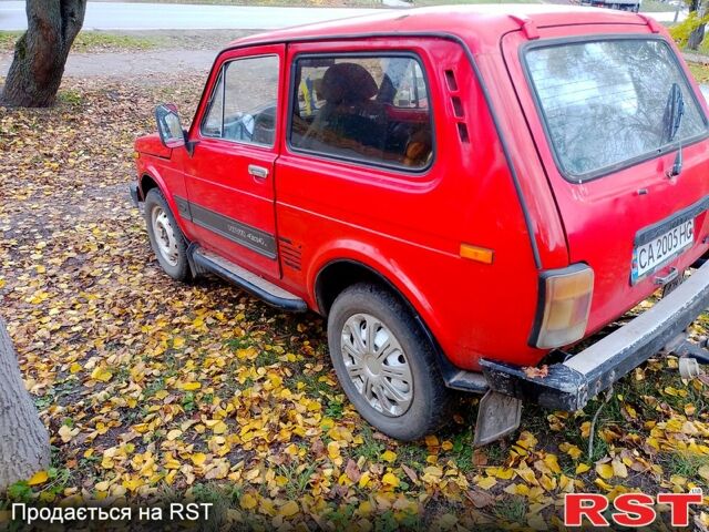 Красный ВАЗ Нива, объемом двигателя 1.6 л и пробегом 10 тыс. км за 1499 $, фото 3 на Automoto.ua