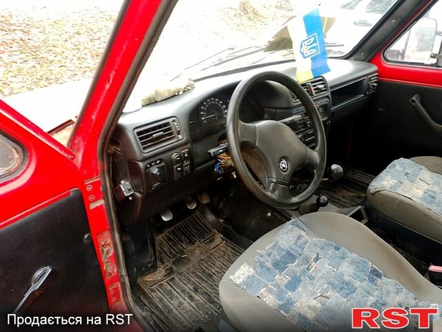 Красный ВАЗ Нива, объемом двигателя 1.6 л и пробегом 10 тыс. км за 1499 $, фото 1 на Automoto.ua