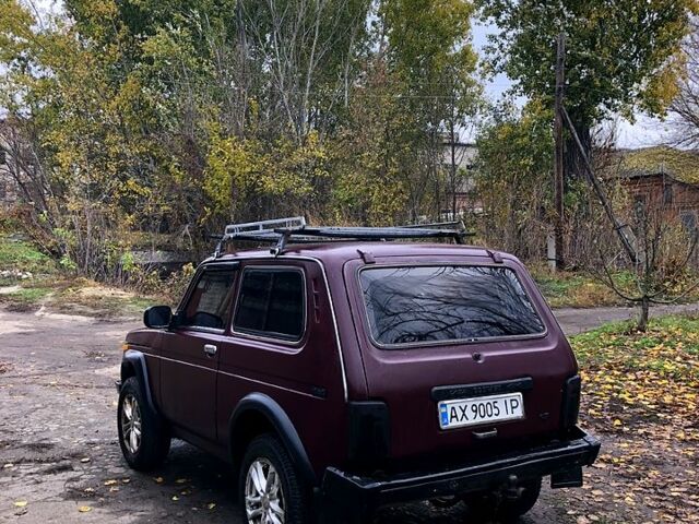 Червоний ВАЗ Нива, об'ємом двигуна 1.7 л та пробігом 78 тис. км за 2550 $, фото 3 на Automoto.ua