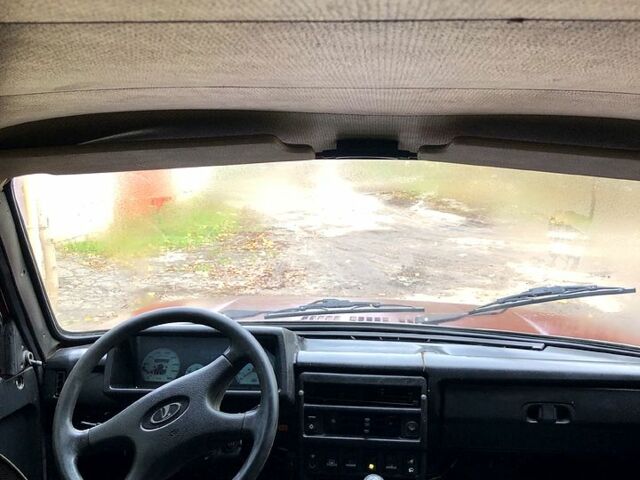 Червоний ВАЗ Нива, об'ємом двигуна 1.7 л та пробігом 78 тис. км за 2550 $, фото 6 на Automoto.ua