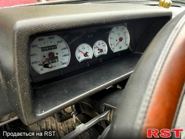 Красный ВАЗ Нива, объемом двигателя 1.6 л и пробегом 170 тыс. км за 2200 $, фото 4 на Automoto.ua