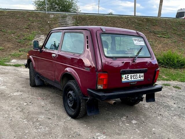 Красный ВАЗ Нива, объемом двигателя 1.7 л и пробегом 0 тыс. км за 2400 $, фото 1 на Automoto.ua