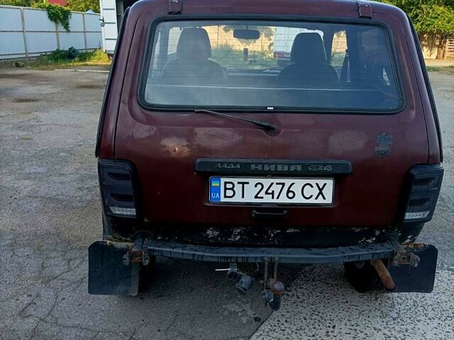Красный ВАЗ Нива, объемом двигателя 1.7 л и пробегом 0 тыс. км за 3200 $, фото 2 на Automoto.ua