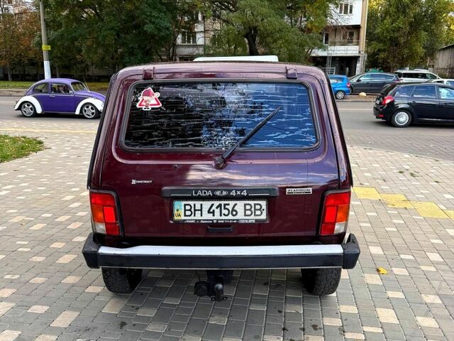Красный ВАЗ Нива, объемом двигателя 1.7 л и пробегом 84 тыс. км за 2500 $, фото 5 на Automoto.ua