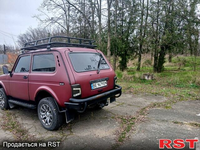 Красный ВАЗ Нива, объемом двигателя 1.7 л и пробегом 150 тыс. км за 4500 $, фото 4 на Automoto.ua