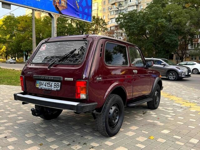 Красный ВАЗ Нива, объемом двигателя 1.7 л и пробегом 84 тыс. км за 2500 $, фото 6 на Automoto.ua