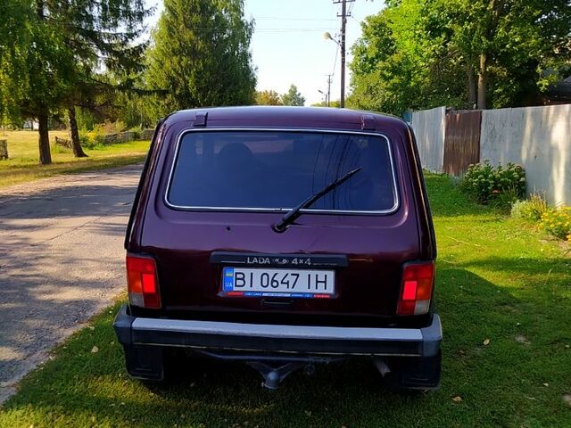 Червоний ВАЗ Нива, об'ємом двигуна 1.7 л та пробігом 150 тис. км за 4500 $, фото 2 на Automoto.ua