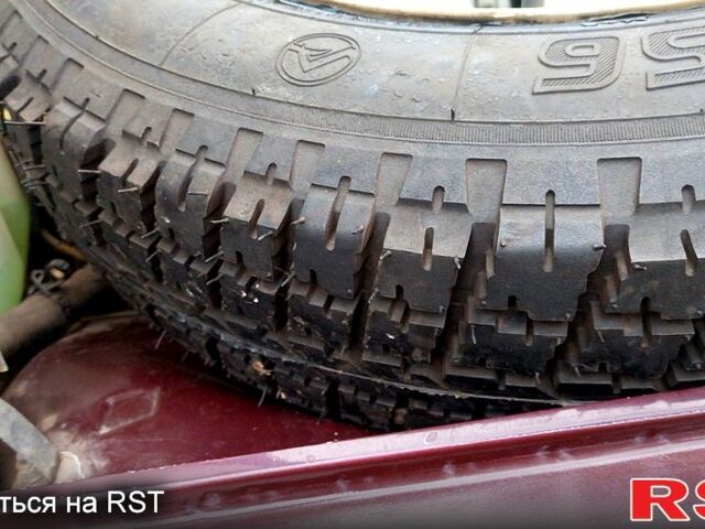 Красный ВАЗ Нива, объемом двигателя 1.7 л и пробегом 145 тыс. км за 2600 $, фото 3 на Automoto.ua