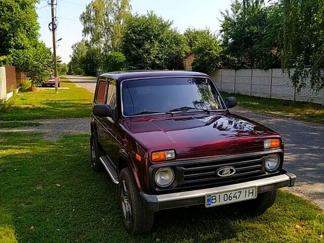 Червоний ВАЗ Нива, об'ємом двигуна 1.7 л та пробігом 150 тис. км за 4500 $, фото 1 на Automoto.ua