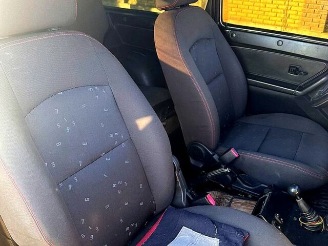 Красный ВАЗ Нива, объемом двигателя 1.7 л и пробегом 0 тыс. км за 5000 $, фото 7 на Automoto.ua
