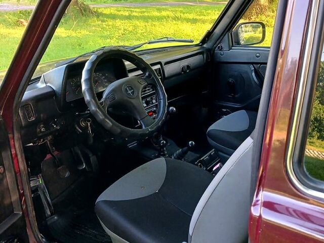 Червоний ВАЗ Нива, об'ємом двигуна 1.7 л та пробігом 235 тис. км за 4600 $, фото 4 на Automoto.ua