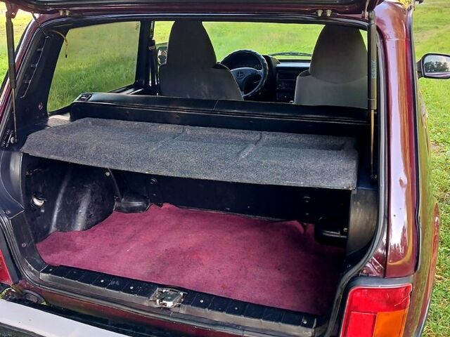 Червоний ВАЗ Нива, об'ємом двигуна 1.7 л та пробігом 235 тис. км за 4600 $, фото 5 на Automoto.ua