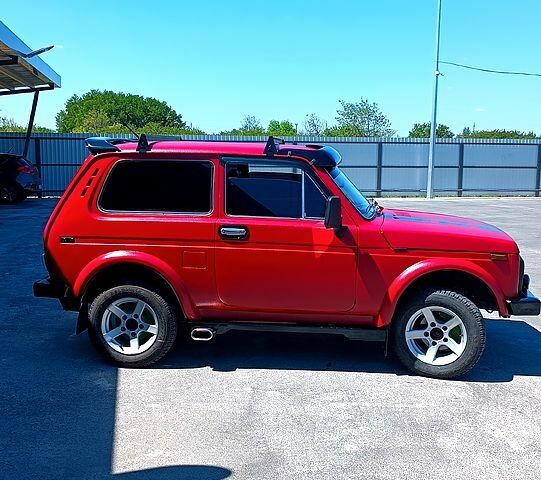 ВАЗ Нива, объемом двигателя 1.6 л и пробегом 330 тыс. км за 2000 $, фото 5 на Automoto.ua