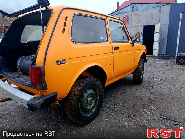 ВАЗ Нива, объемом двигателя 1.6 л и пробегом 333 тыс. км за 1450 $, фото 1 на Automoto.ua