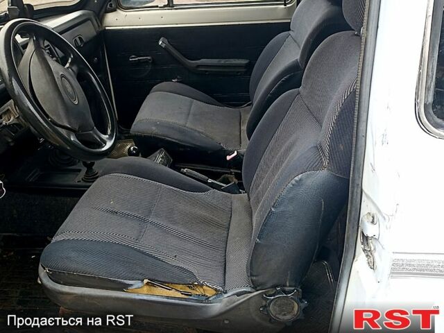 ВАЗ Нива, объемом двигателя 1.6 л и пробегом 111 тыс. км за 1250 $, фото 7 на Automoto.ua
