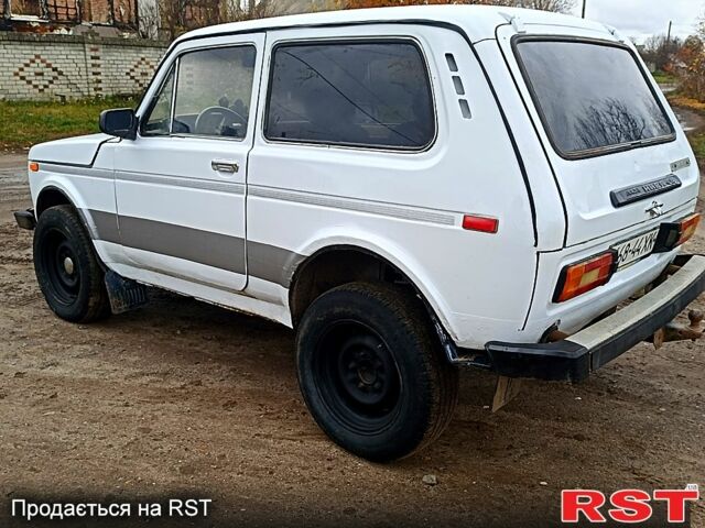 ВАЗ Нива, объемом двигателя 1.6 л и пробегом 111 тыс. км за 1250 $, фото 6 на Automoto.ua