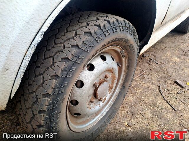 ВАЗ Нива, об'ємом двигуна 1.6 л та пробігом 264 тис. км за 2000 $, фото 2 на Automoto.ua