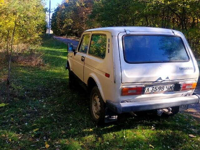 ВАЗ Нива, объемом двигателя 1.6 л и пробегом 0 тыс. км за 1500 $, фото 4 на Automoto.ua