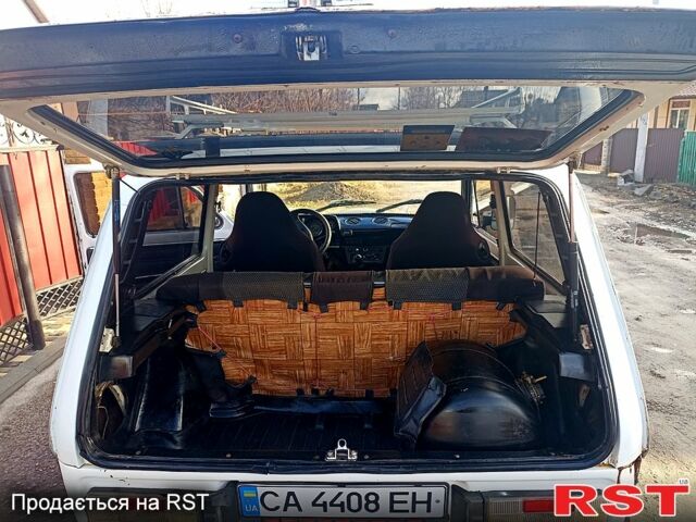ВАЗ Нива, объемом двигателя 1.6 л и пробегом 148 тыс. км за 2200 $, фото 6 на Automoto.ua