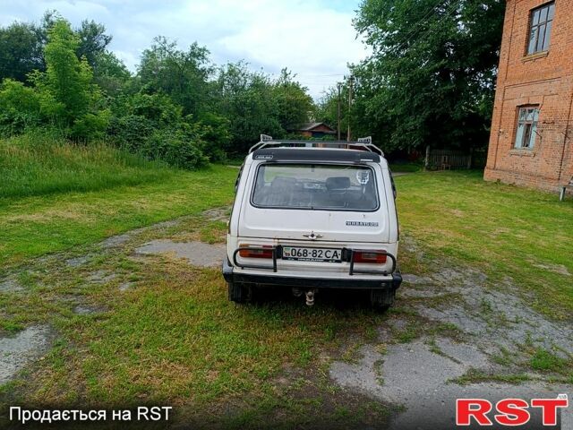 ВАЗ Нива, объемом двигателя 1.6 л и пробегом 100 тыс. км за 1600 $, фото 2 на Automoto.ua
