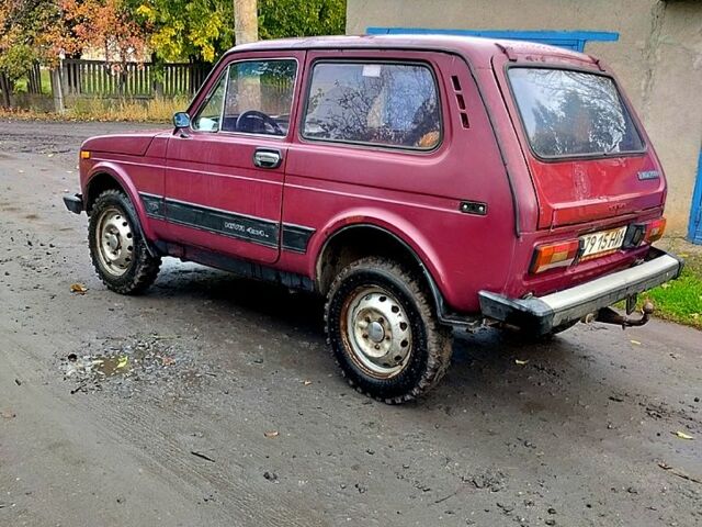ВАЗ Нива, объемом двигателя 1.7 л и пробегом 250 тыс. км за 1300 $, фото 1 на Automoto.ua