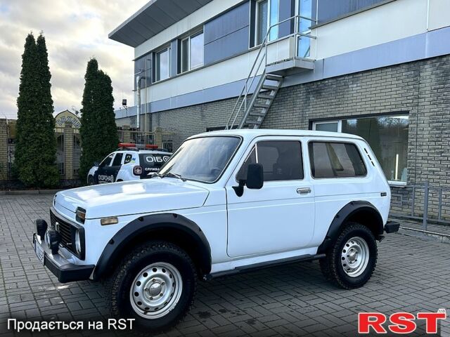 ВАЗ Нива, объемом двигателя 1.6 л и пробегом 100 тыс. км за 2399 $, фото 1 на Automoto.ua