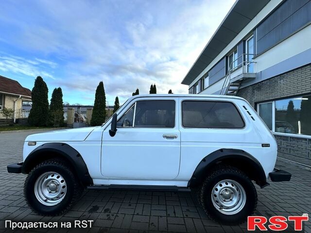 ВАЗ Нива, объемом двигателя 1.6 л и пробегом 100 тыс. км за 2399 $, фото 2 на Automoto.ua