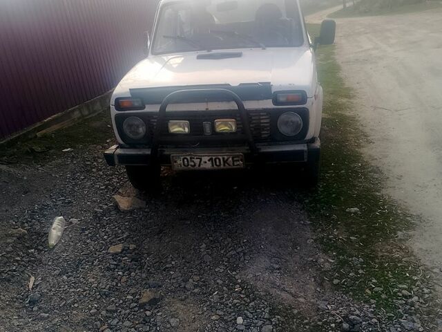 ВАЗ Нива, объемом двигателя 16 л и пробегом 100 тыс. км за 880 $, фото 8 на Automoto.ua