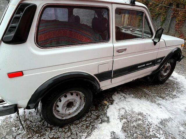 ВАЗ Нива, об'ємом двигуна 1.6 л та пробігом 300 тис. км за 1250 $, фото 5 на Automoto.ua
