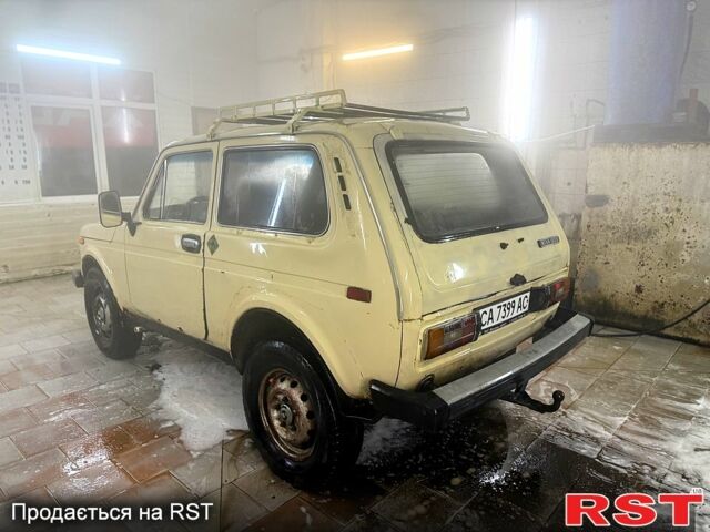 ВАЗ Нива, объемом двигателя 1.7 л и пробегом 200 тыс. км за 900 $, фото 1 на Automoto.ua