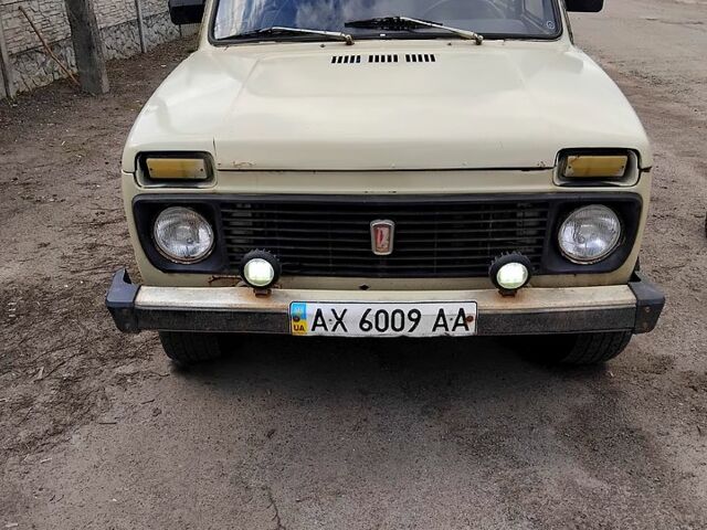 ВАЗ Нива, объемом двигателя 16 л и пробегом 57 тыс. км за 1250 $, фото 1 на Automoto.ua