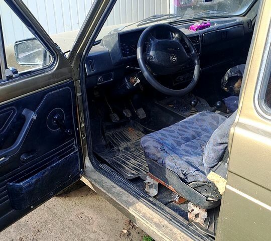 ВАЗ Нива, об'ємом двигуна 1.7 л та пробігом 100 тис. км за 1600 $, фото 1 на Automoto.ua