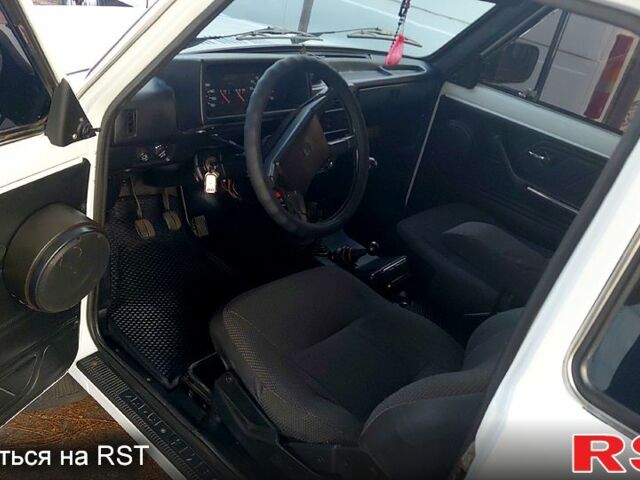 ВАЗ Нива 2000 у Дніпро (Дніпропетровську) на Automoto.ua ВАЗ Нива, об'ємом двигуна 1.7 л та пробігом 0 тис. км за 3600 $, фото 4 на Automoto.ua