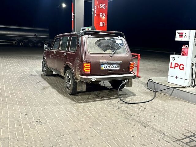 ВАЗ Нива 2005 у Мерефа на Automoto.ua ВАЗ Нива, об'ємом двигуна 1.7 л та пробігом 0 тис. км за 2500 $, фото 2 на Automoto.ua
