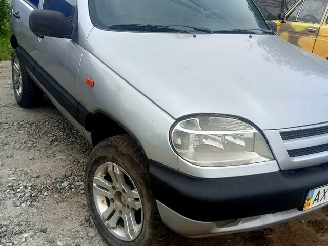 ВАЗ Нива 2005 у Краснокутске на Automoto.ua ВАЗ Нива, об'ємом двигуна 1.7 л та пробігом 0 тис. км за 3500 $, фото 2 на Automoto.ua