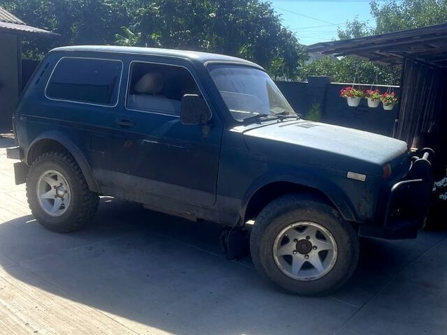 ВАЗ Нива, объемом двигателя 1.7 л и пробегом 121 тыс. км за 2000 $, фото 1 на Automoto.ua