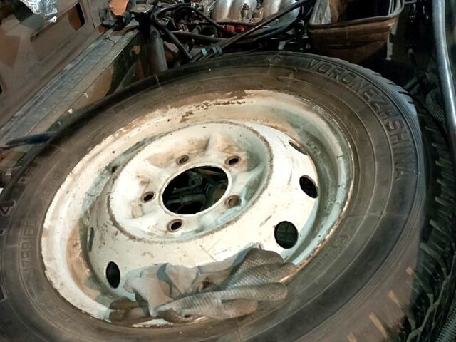 ВАЗ Нива, объемом двигателя 1.7 л и пробегом 300 тыс. км за 3500 $, фото 3 на Automoto.ua